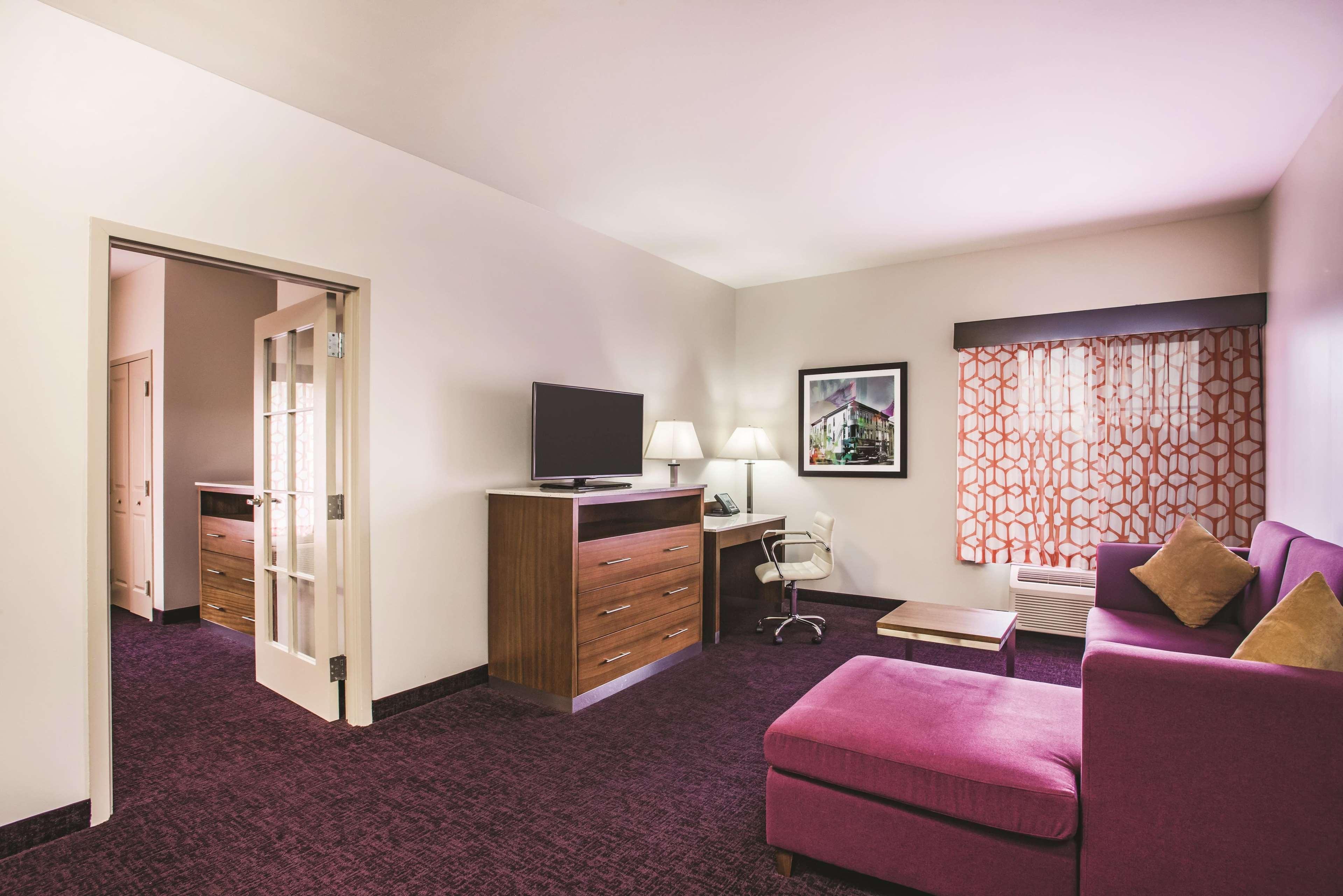 La Quinta by Wyndham Chambersburg Hotel Bagian luar foto