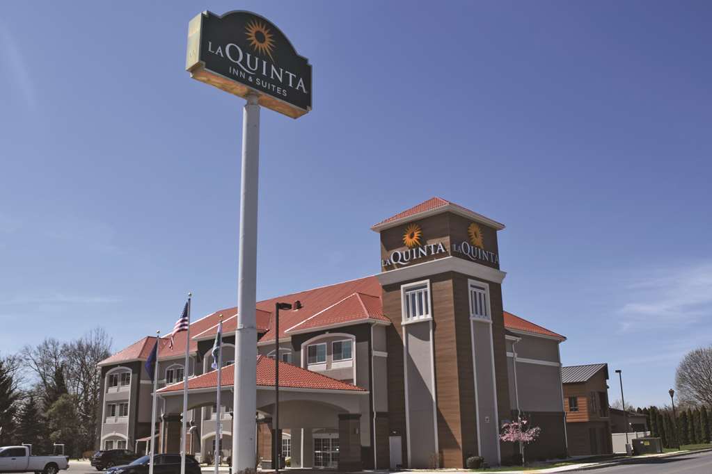 La Quinta by Wyndham Chambersburg Hotel Bagian luar foto
